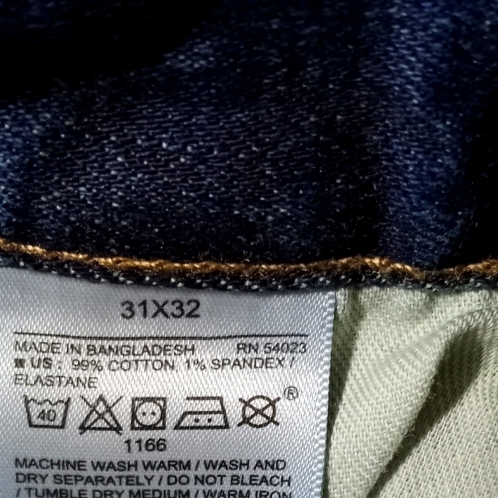 Old Navy Casual Wear Men's 2 Piece Shirt and Jean Set - Picture 7 of 8